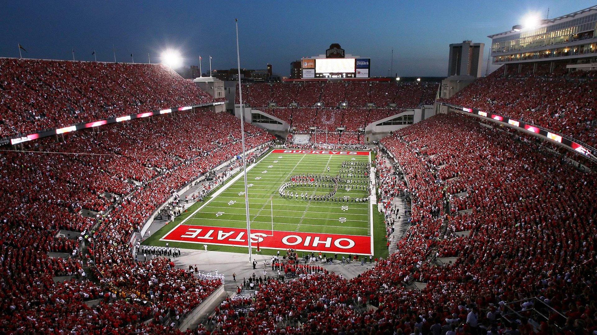 从黑暗到光明，探花郎埃奇库姆的七年发电机生涯与母亲的无声牺牲